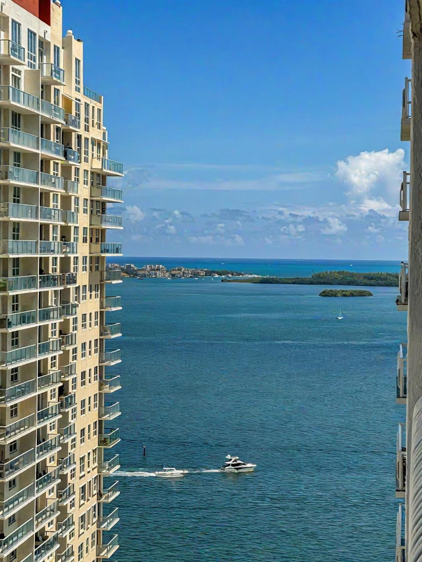 Elegant Centric Vibrant Pool Jacuzzi Free Parking Apartment Miami Luaran gambar